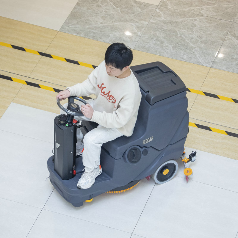 Ride On Floor Scrubber for Sch - огляд і ціна Ride On Floor Scrubber 20 Inch